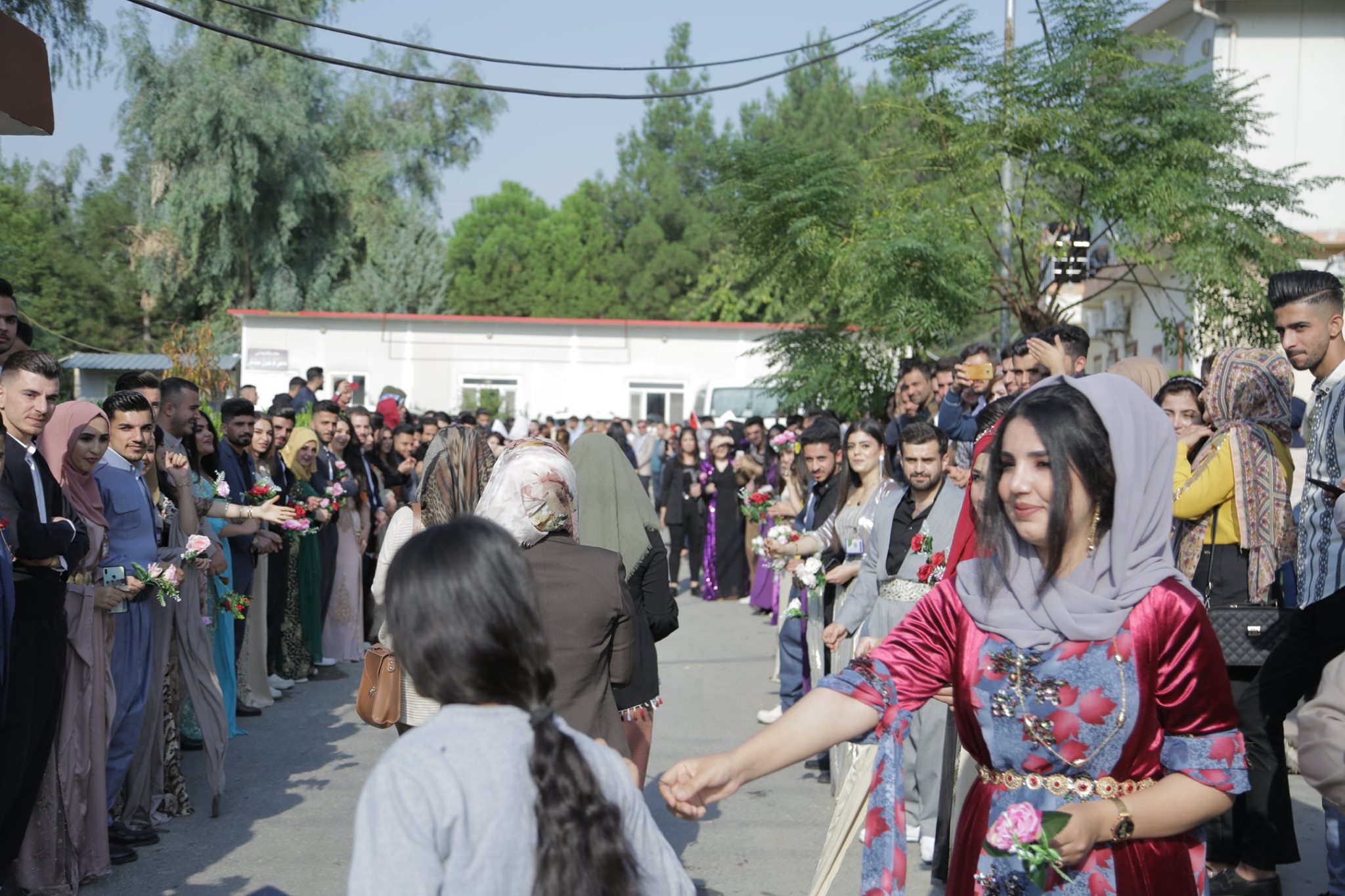له‌ په‌یمانگه‌ی ته‌كنیكی دوكان به‌ گوڵ و شیرینی پێشوازی له‌ قوتابیانی قۆناغی یه‌ك كرا